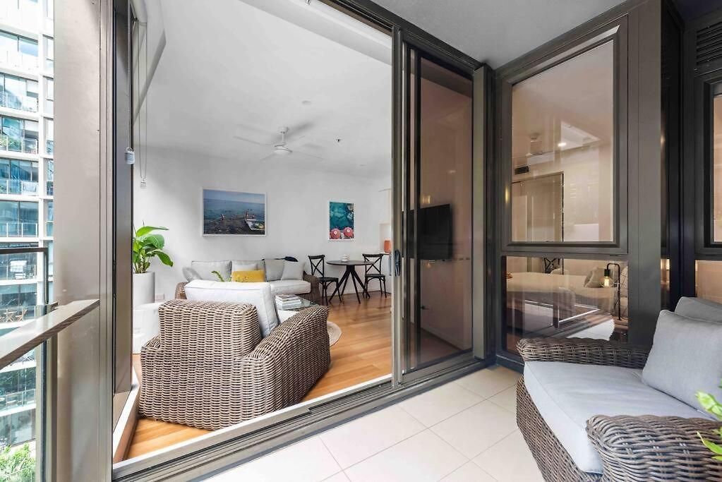 Apartment Newstead Ideally Located 2bed 2bath Free Parking In Heart Of Everything *