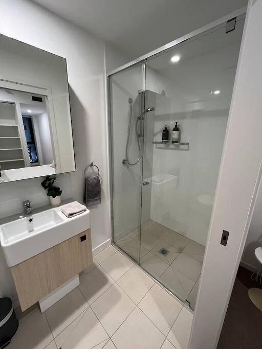 Apartment Newstead Ideally Located 2bed 2bath Free Parking In Heart Of Everything