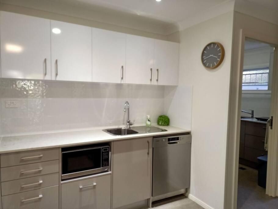 Adorable Private 2 Bedroom Guest + Pool Apartment Brisbane