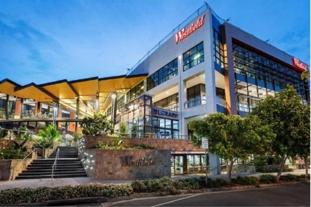 Adorable Private 2 Bedroom Guest + Pool Apartment Brisbane