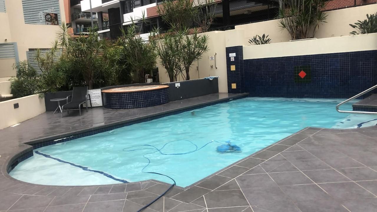 Private In A Shared Free Parking Apartment Brisbane