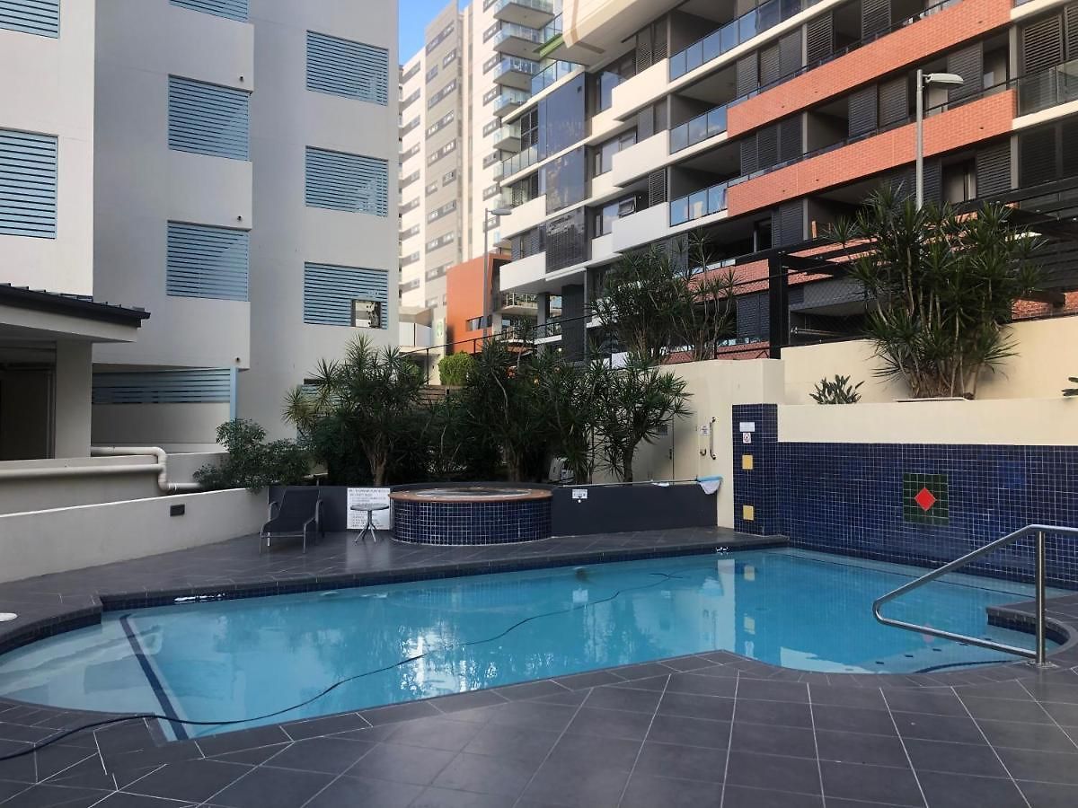 Apartment Private In A Shared Free Parking Brisbane