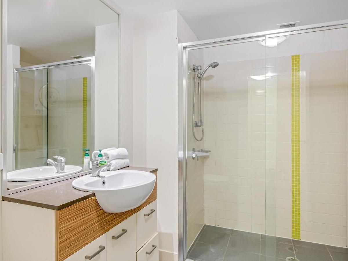 Centre 3br With Stunning Views