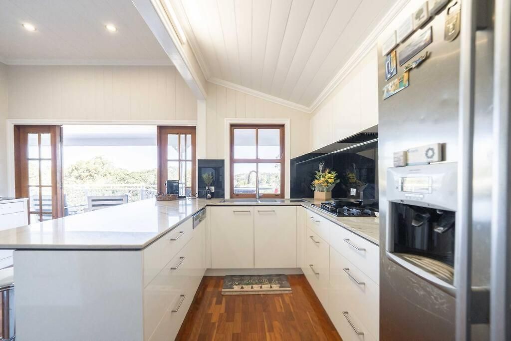 West End Luxury 5b3b W Parking And Pod Music System M9 *