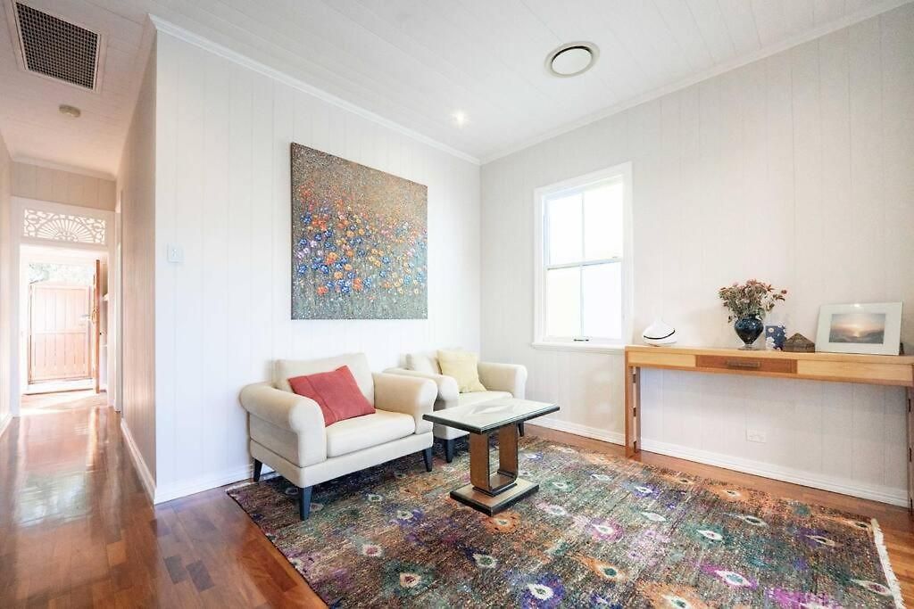 West End Luxury 5b3b W Parking And Pod Music System M9 Brisbane