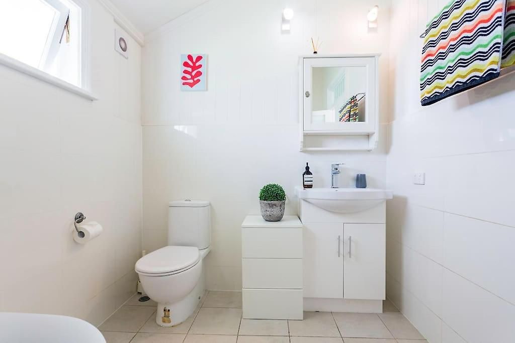 Garden 1brm Private & Spacious * Brisbane