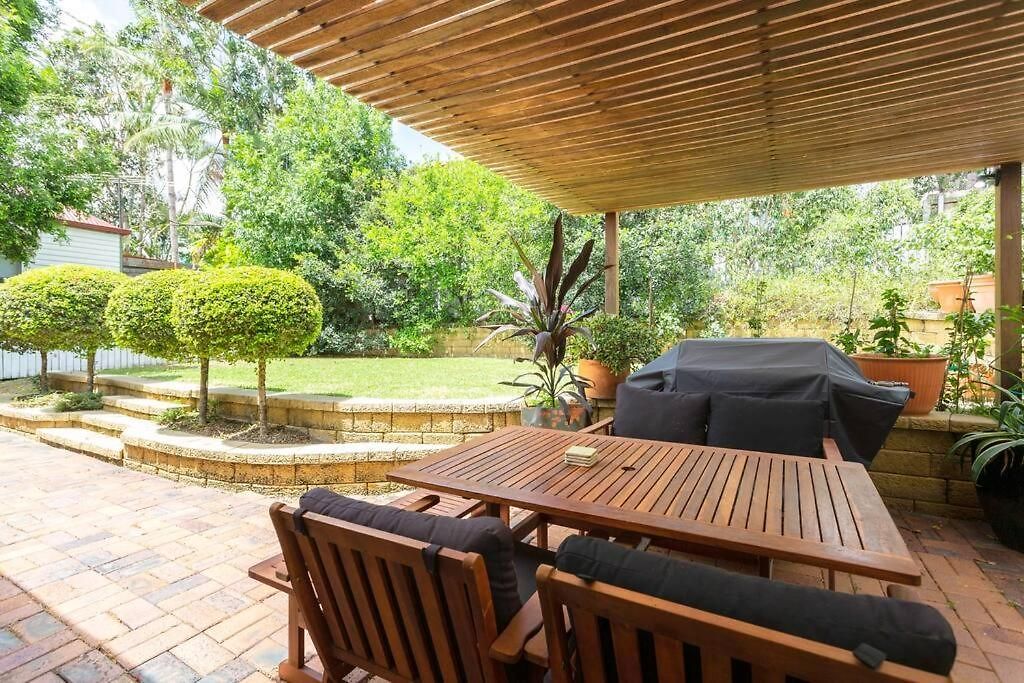 Garden 1brm Private & Spacious Apartment *