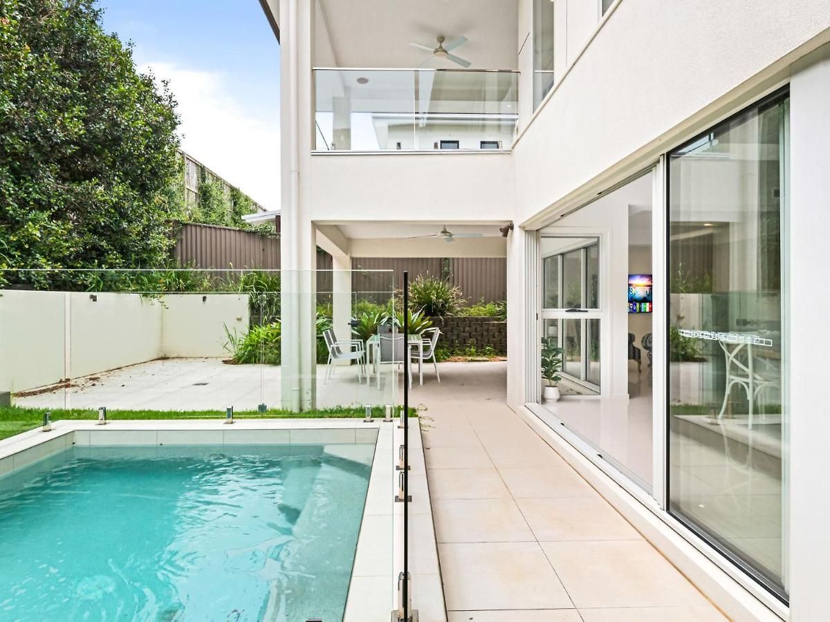 Luxury Hilltop Brand-new 5bd Holiday home
