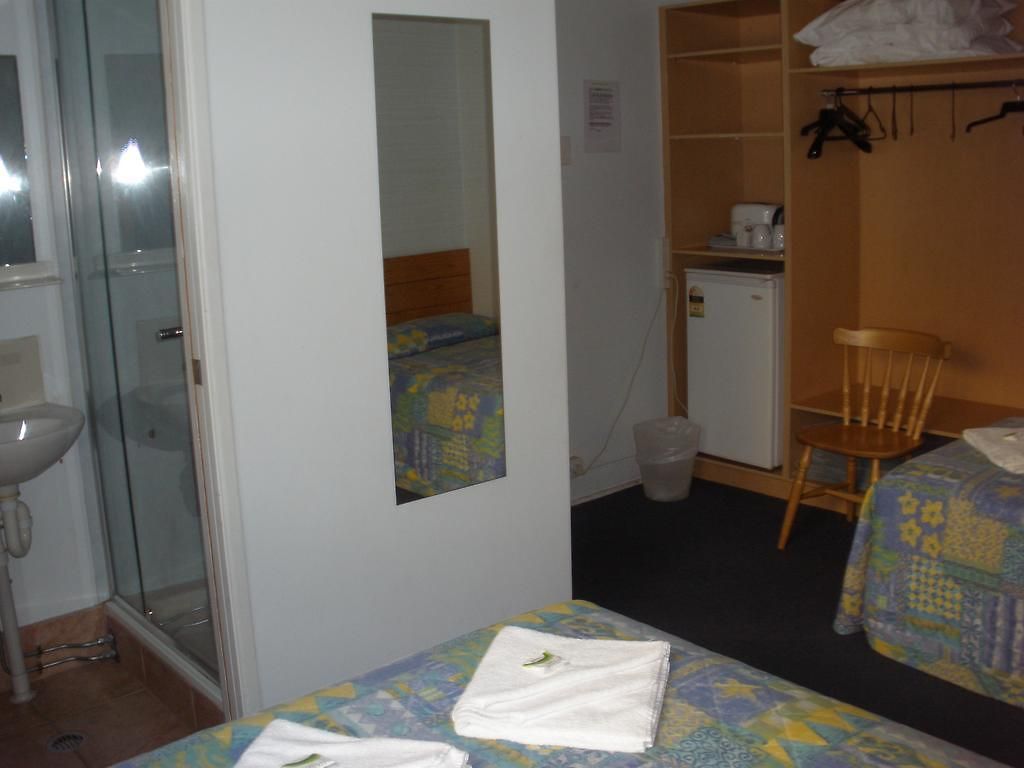 Acacia Inner City Bed & Breakfast Brisbane