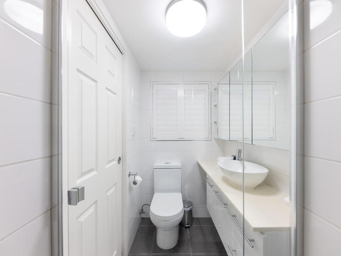 Apartment Spacious Newly Furnished 2bed In South