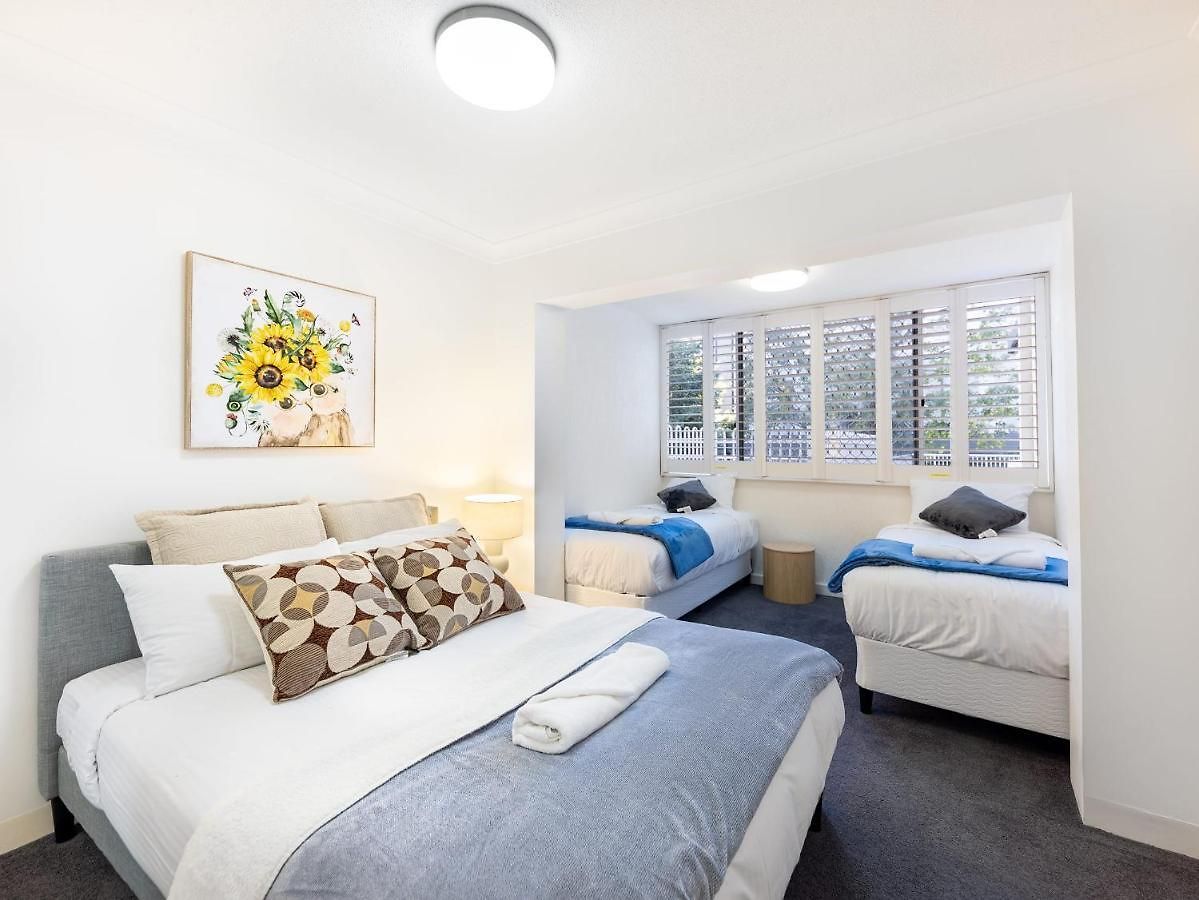 Apartment Spacious Newly Furnished 2bed In South