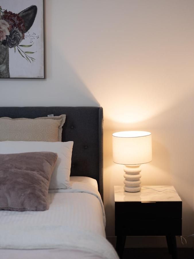Apartment Spacious Newly Furnished 2bed In South