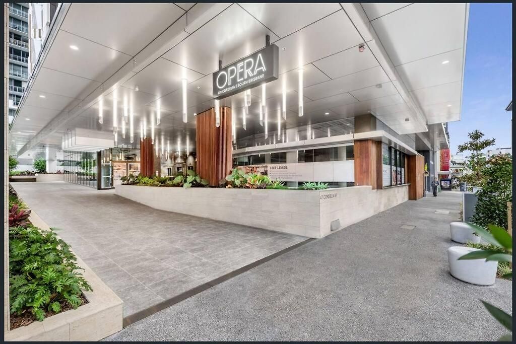 South Bank 1 Bedroom With Parking Apartment *