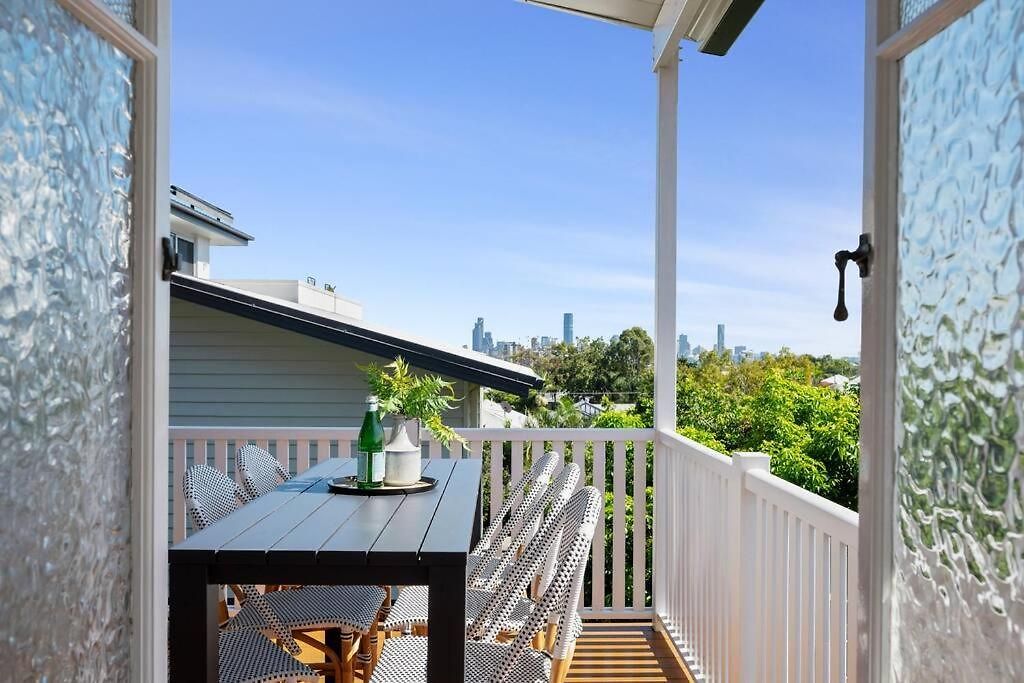 Evandale, 1920's Historic ,stunning And Modern With Amazing Views * Brisbane