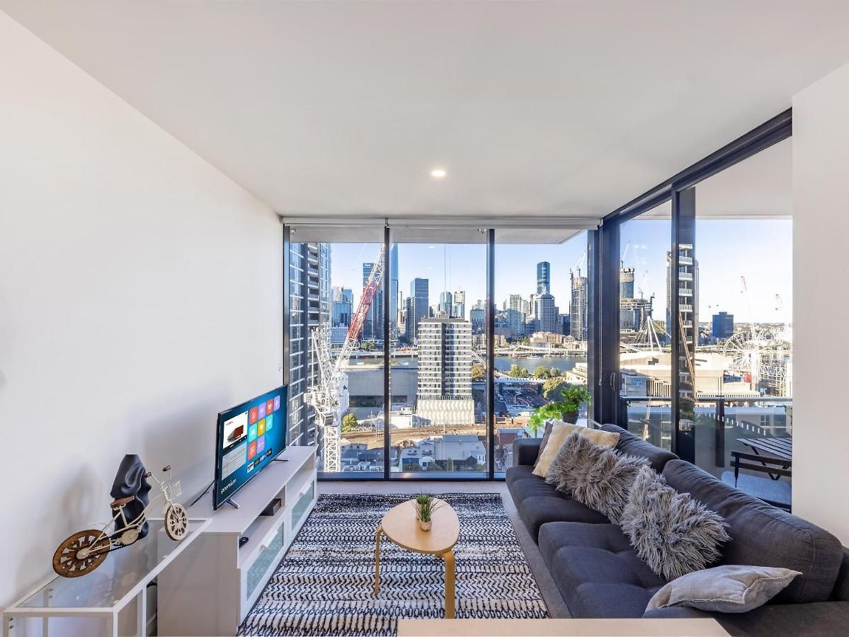 Explore Bne From Our Cute 1-bed In South Apartment *