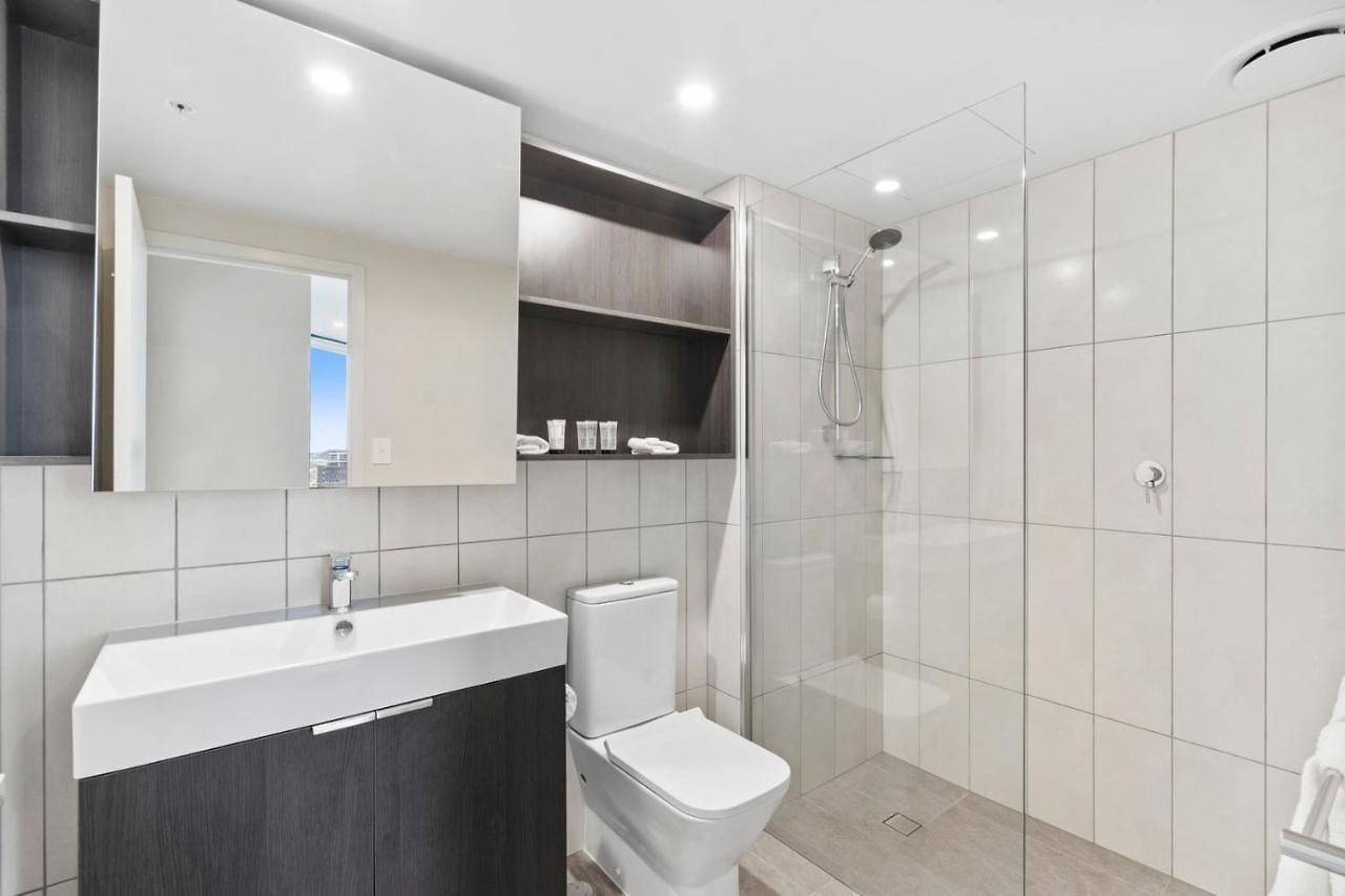 Apartment Story Bridge & River View 2 Bedroom With Car Park *