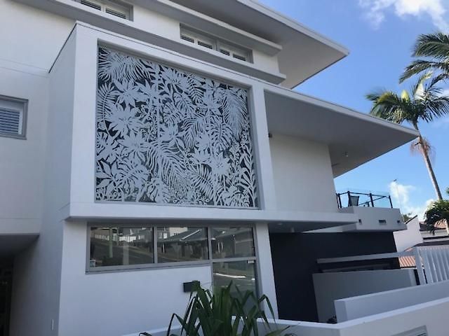 Apartment Location, Location, Location - Spacious