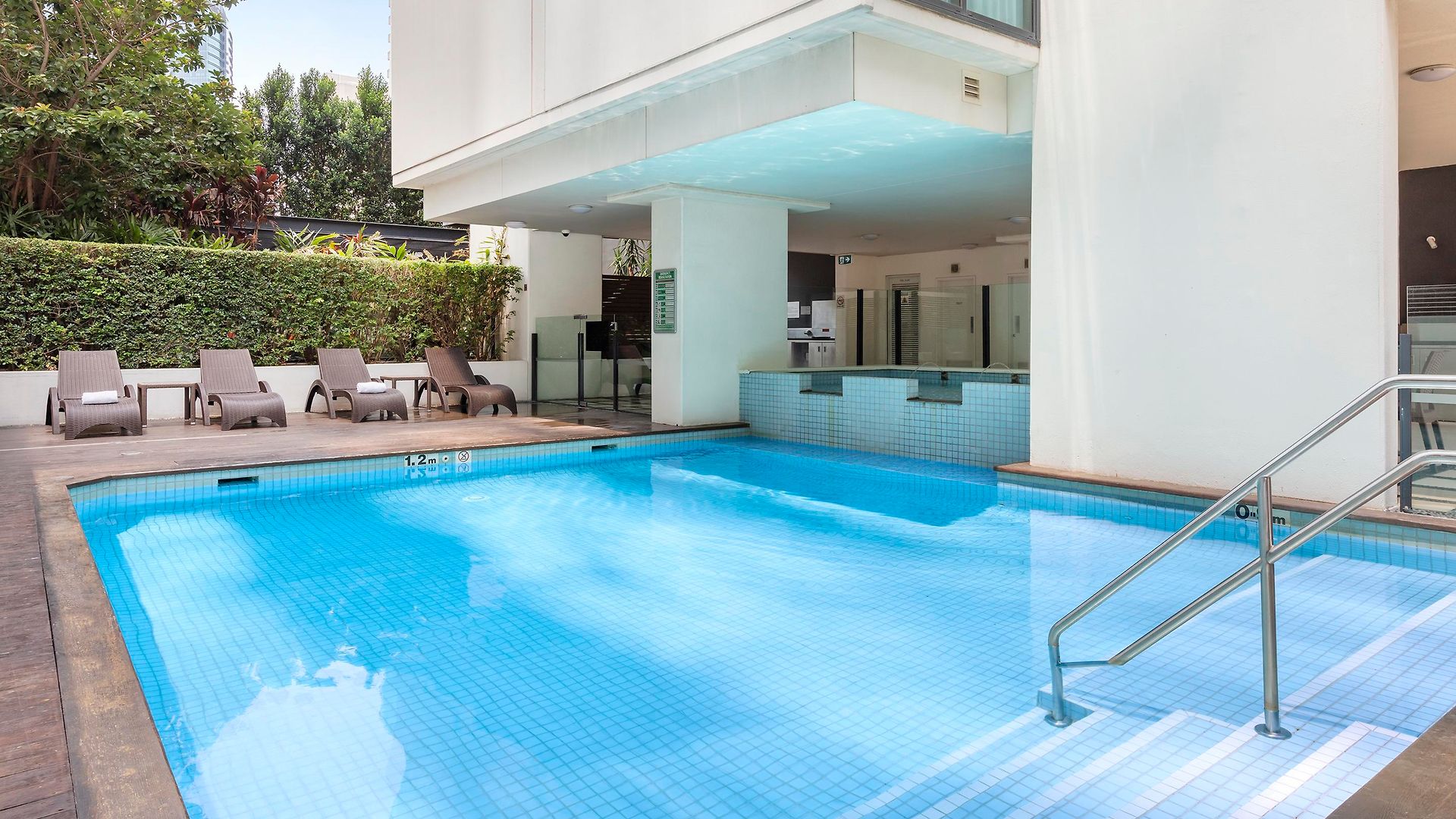 Oaks On Charlotte Aparthotel 4*
