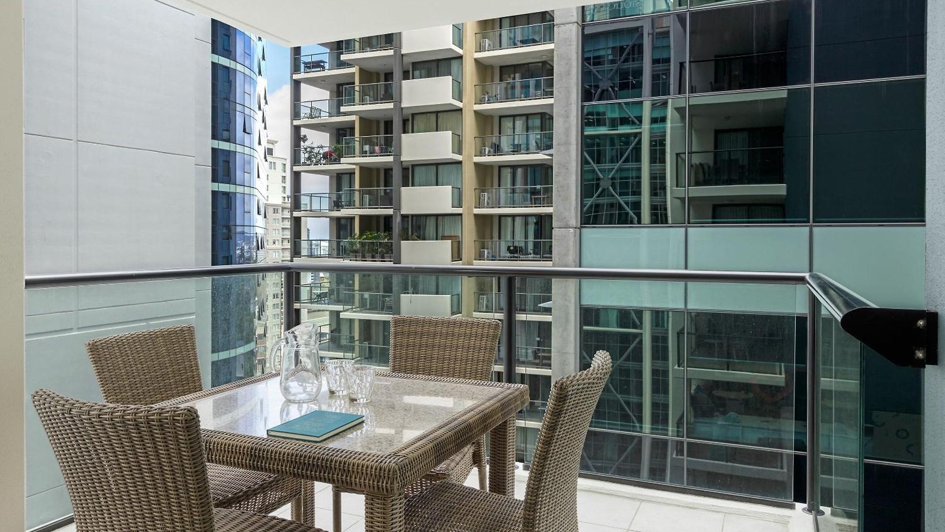 Aparthotel Oaks River 4*