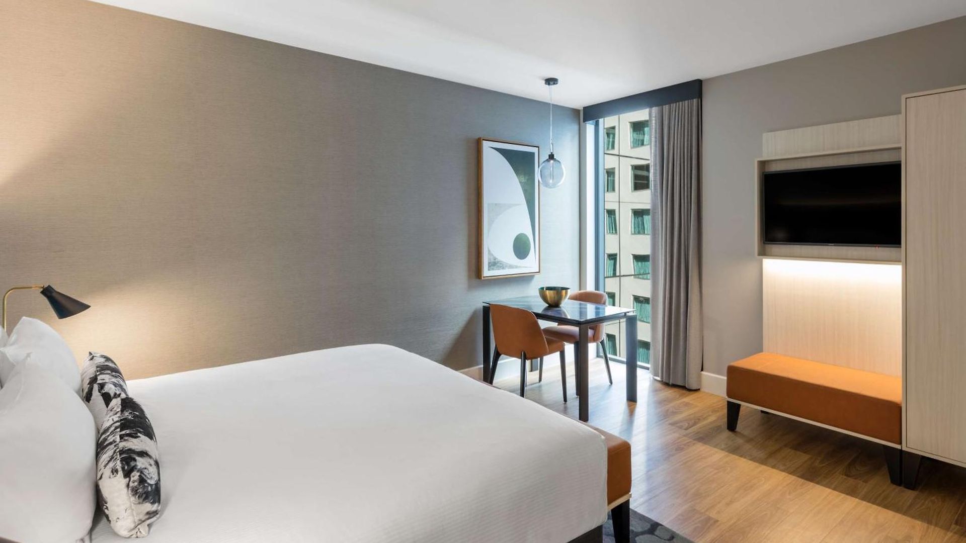 Aparthotel Adina 4*