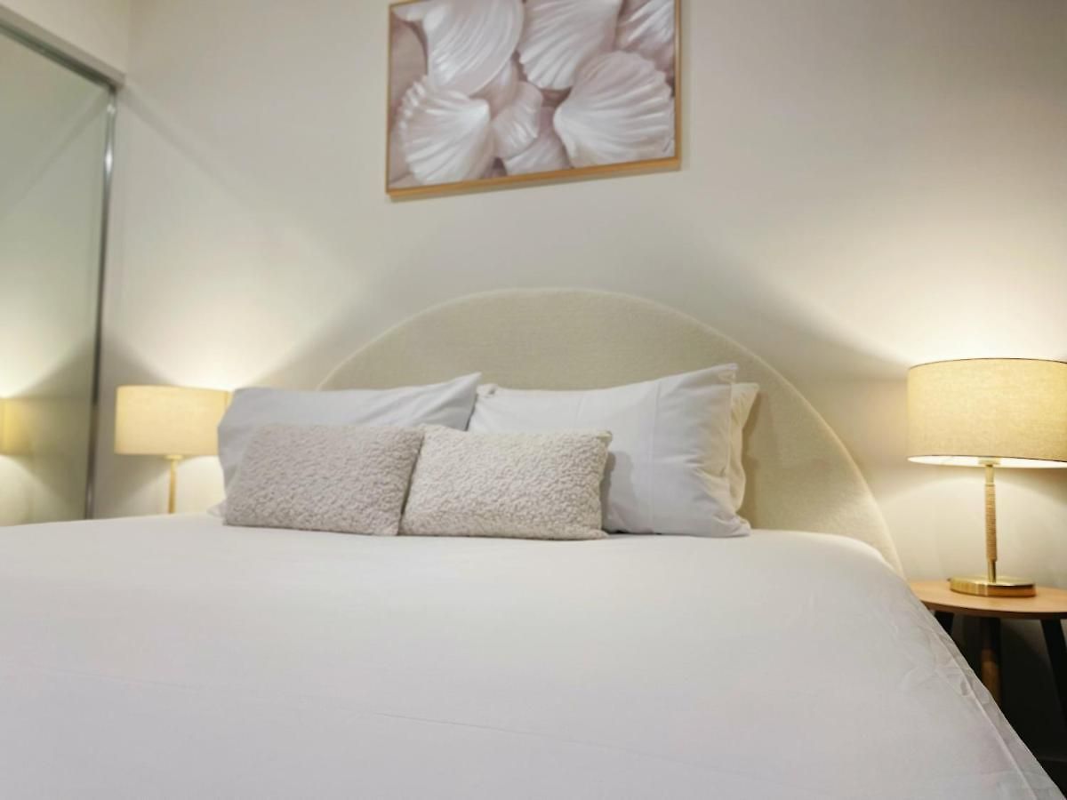 Cultural Oasis Kingbed At South Bank * Brisbane