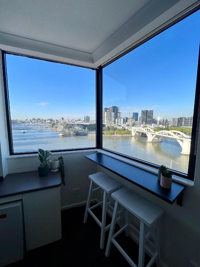 Riverside Retreat Apartment *