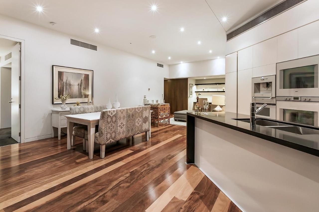 Stunning Waterfront Penthouse 3 Or 4 Bedrooms Brisbane