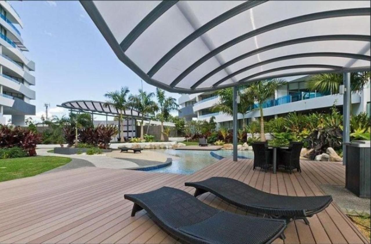 Stunning Waterfront Penthouse 3 Or 4 Bedrooms *