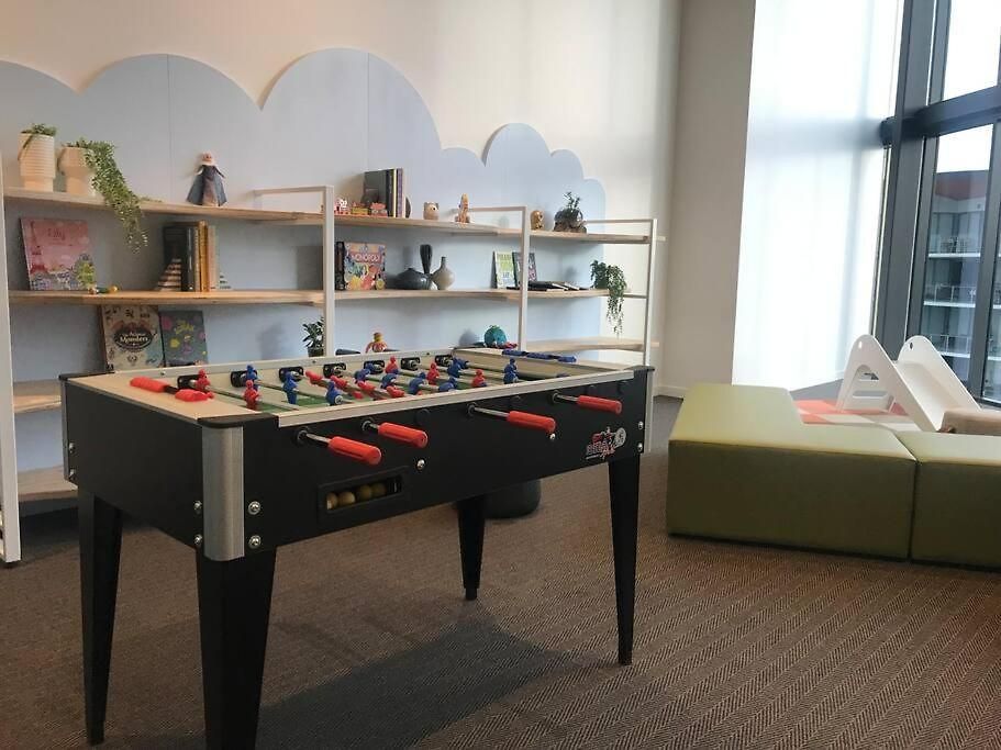 1b Modern Flat In Peel St With Pool And Gym Access C20 *