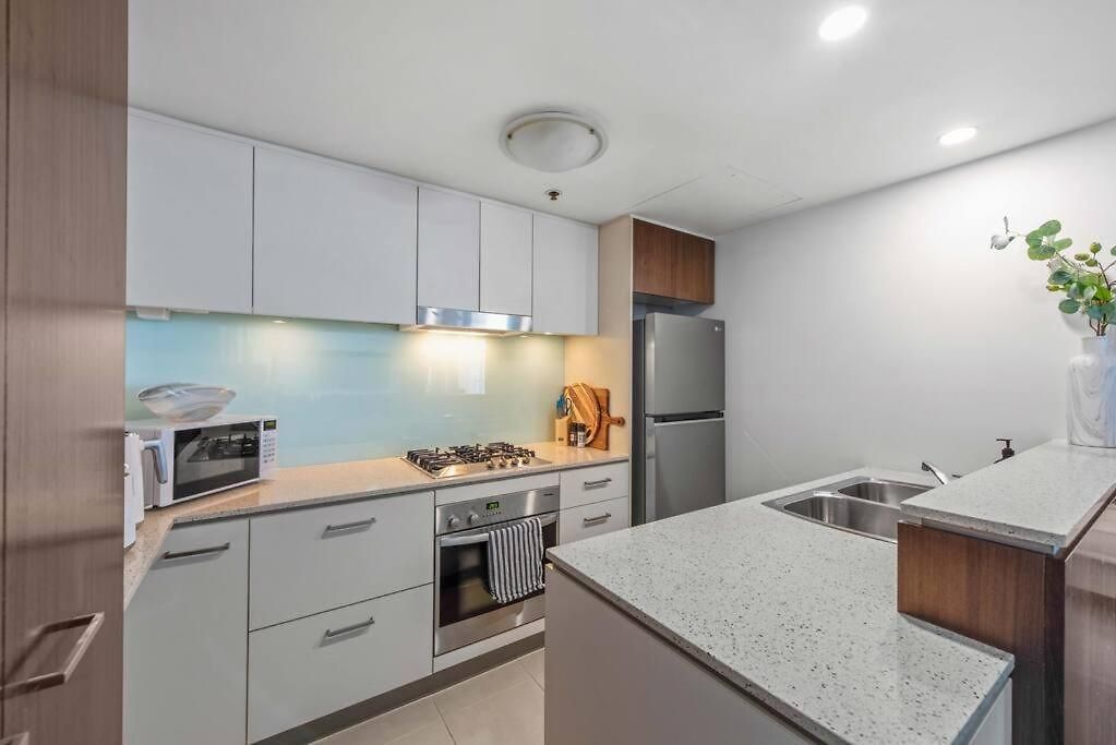 Dress Circle! 2bed/2bath/1car/amazing Views ~ Cbd Apartment Brisbane