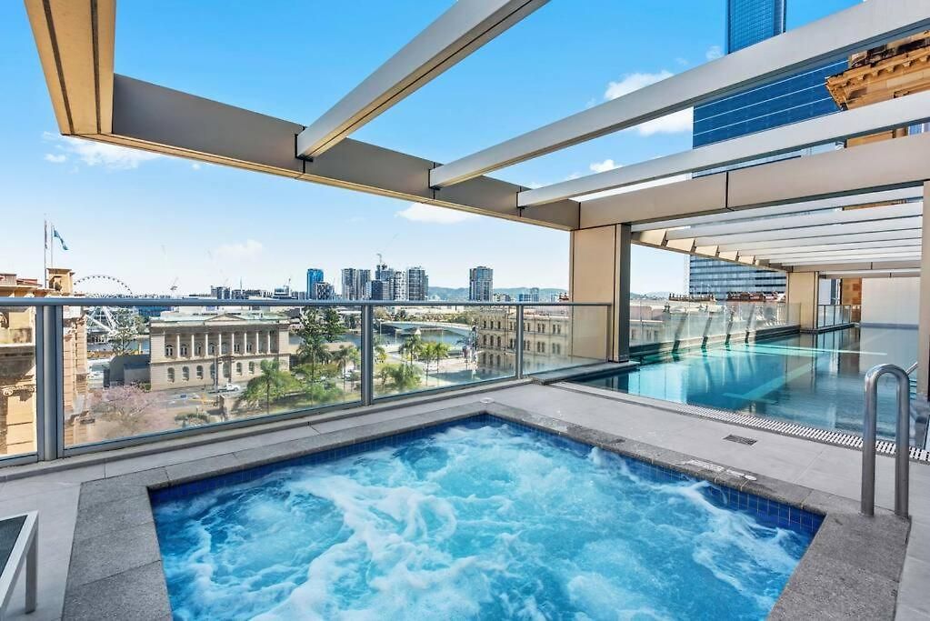 Apartment Dress Circle! 2bed/2bath/1car/amazing Views ~ Cbd