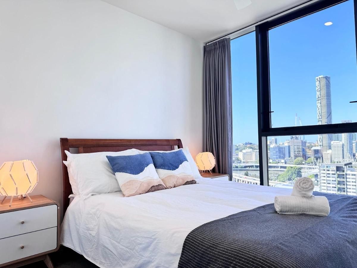 One Bedroom In South * Brisbane