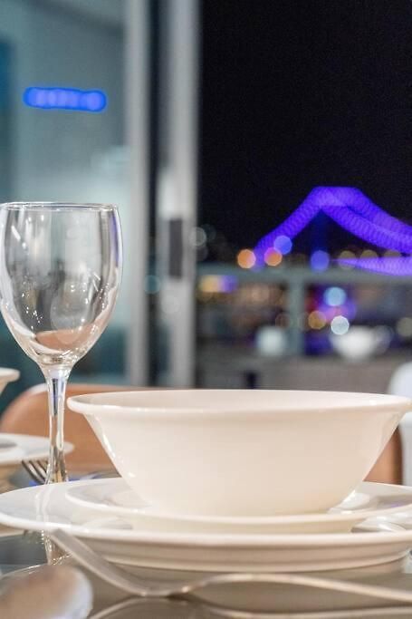 Story Bridge & River View 2b1b W Free Parking! - 84 *