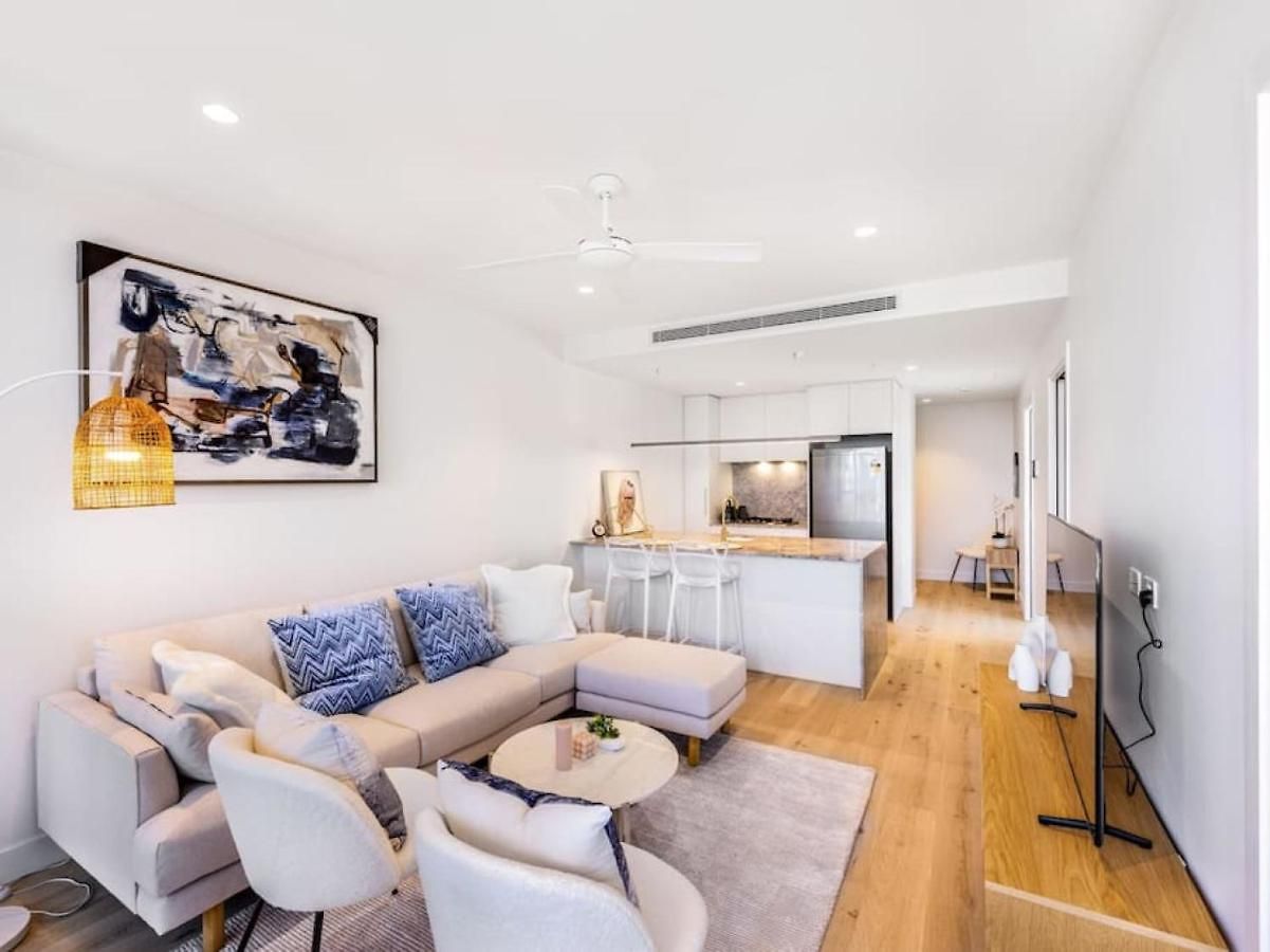 Conveniently Located 2br With Rooftop Pool At Milt Apartment *