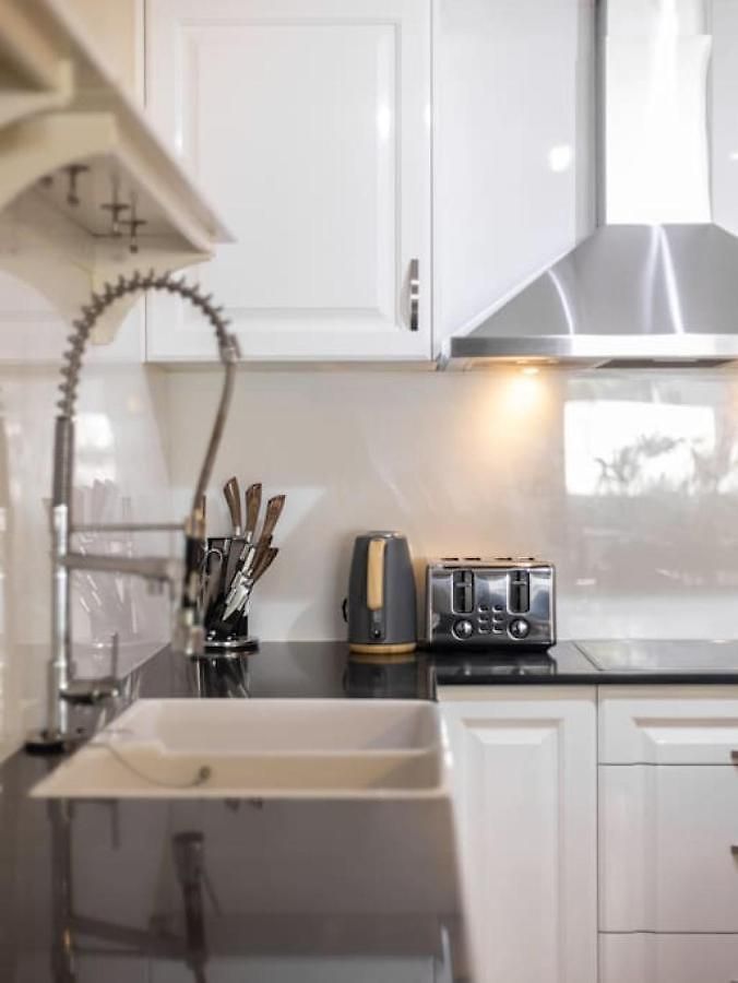 Vintage Glamour Nest 2br Near Cbd With Carpark