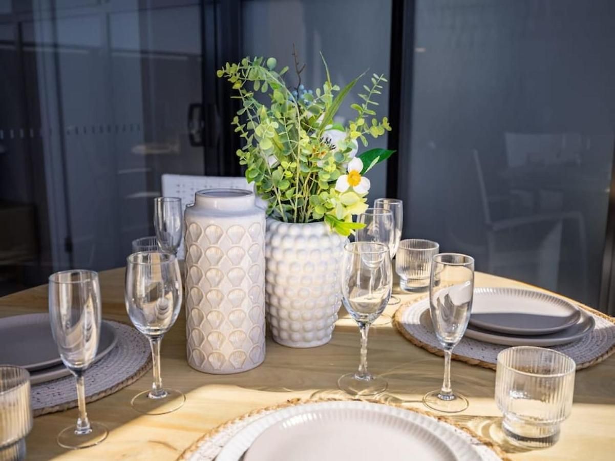 Apartment Conveniently Located 2br With Rooftop Pool At Milt *