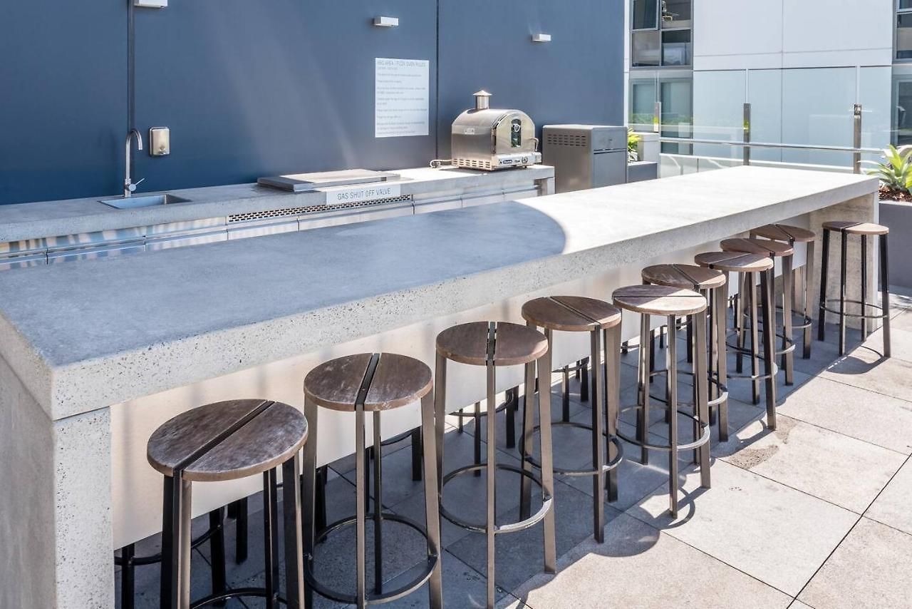 South View 2 Bedroom With Parking Apartment Brisbane