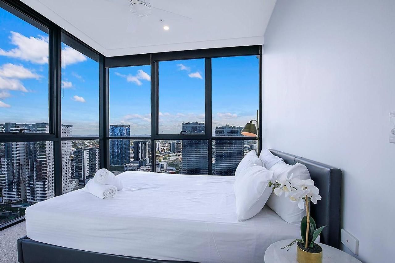 Soaring Skyline On Southside At Resort-style * Brisbane