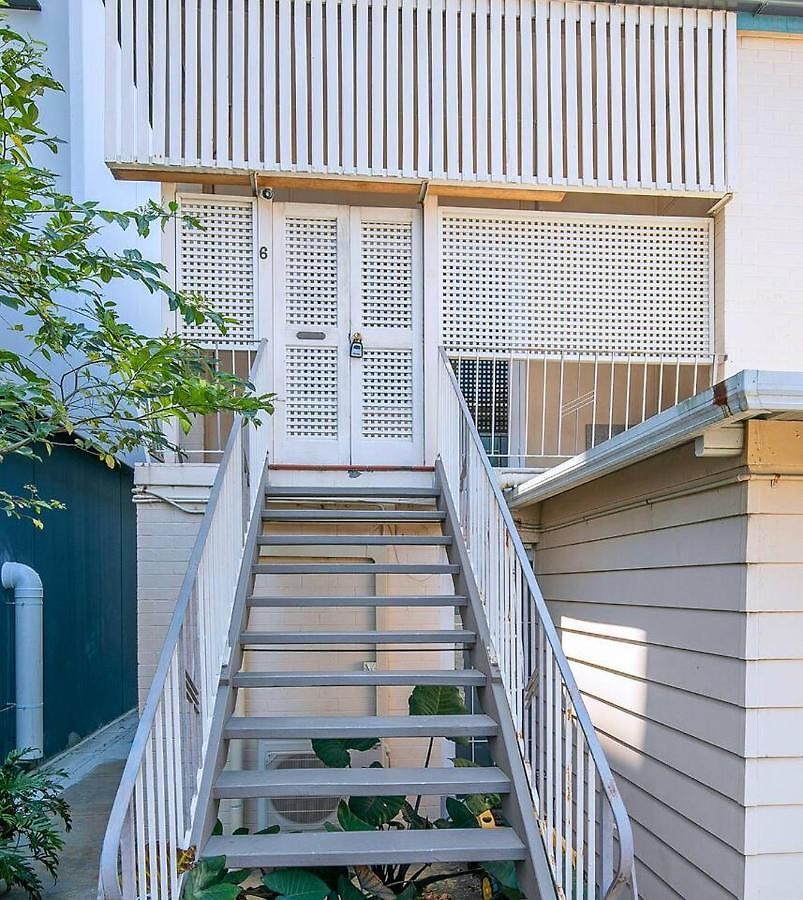Centre Comfort - Your In Vibrant Apartment *