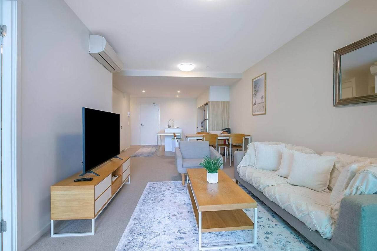Apartment 'riverfront Flow' Poolside And Portside In Hamilton *