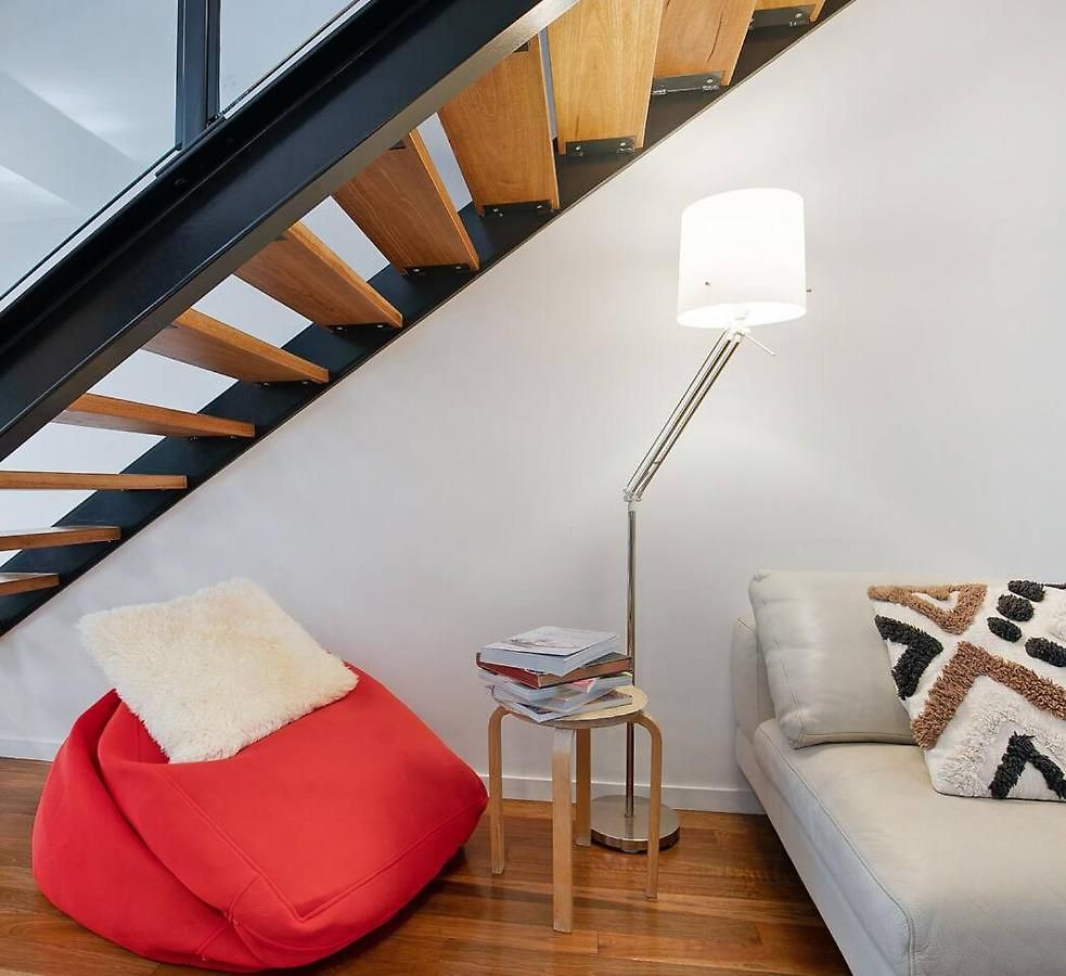The Sun Catcher - A Trendy South Townhouse Holiday home