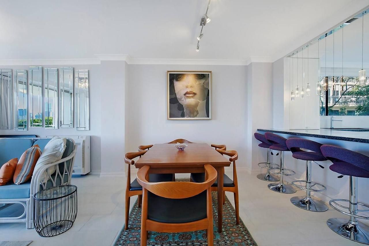 'riverside Terrace' Inner-city Retro-chic With Pool Brisbane