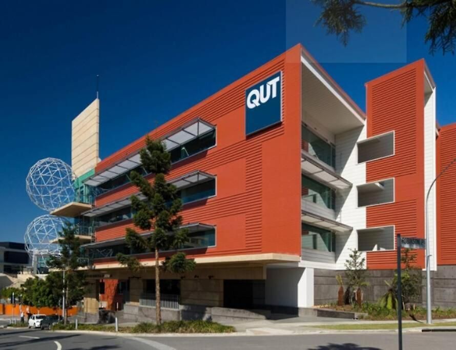 Cute & Comfy~close To Rbh,qut,vic Park,qld Ballet *