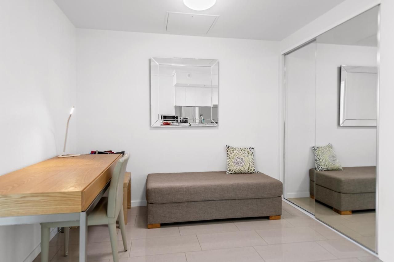 1-bedroom Riverfront With Pool
