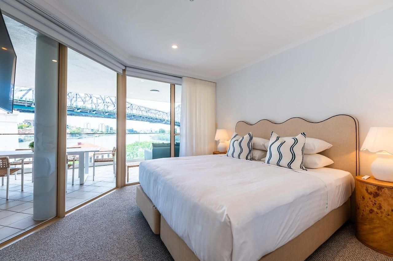 Apartment Story Bridge View With Parking And Pool *