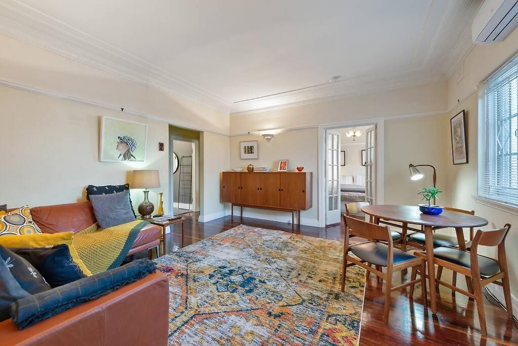 Step Back Into Style ~ 2bed/1bath/1car ~ New Farm Brisbane