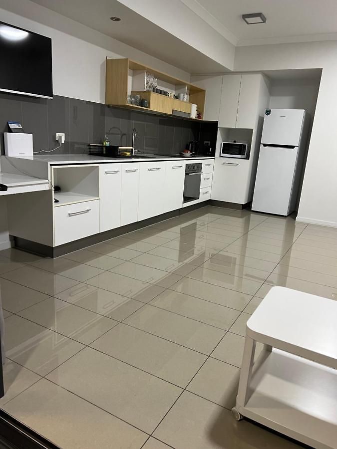 Homestay Fortitude Valley Sharing With Other Guests
