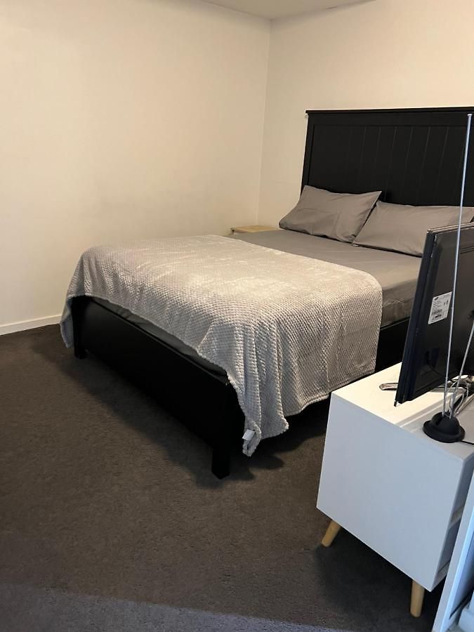 Fortitude Valley Sharing With Other Guests