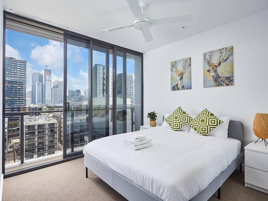 Artistic South 2 Bedroom With Parking Apartment