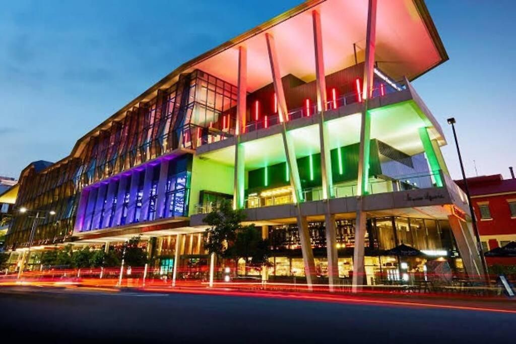 Holiday home Heritage 5br - Minutes Walk To Cbd&south Bank, 3 Parking Brisbane